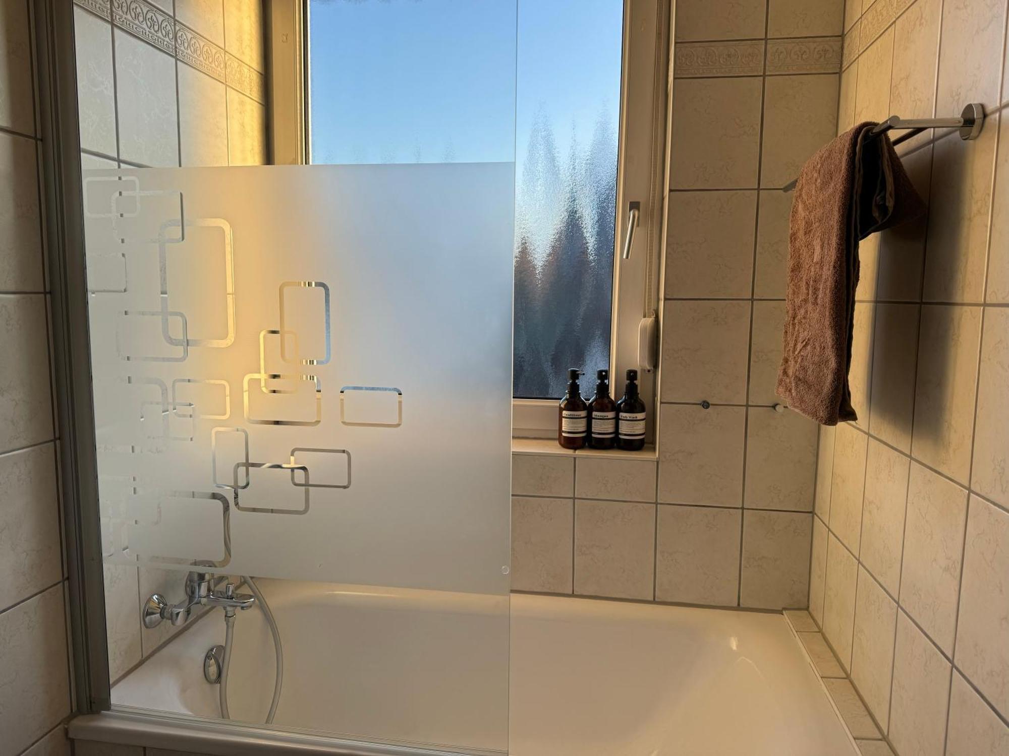 Ruhrpott Residenz - 3 Zimmer Suite - 70Qm Mit Balkon 오버하우젠 외부 사진