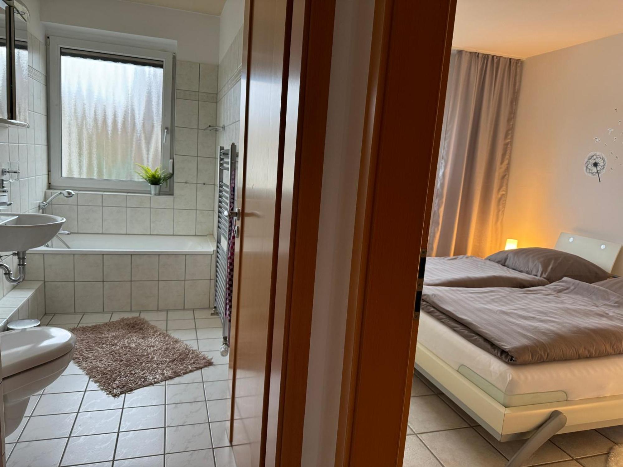 Ruhrpott Residenz - 3 Zimmer Suite - 70Qm Mit Balkon 오버하우젠 외부 사진